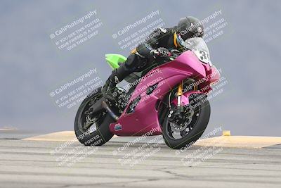 media/Sep-21-2025-Race Pace (Sun) [[98bf33ef95]]/Verified/8-Turn 9 (1135am)/